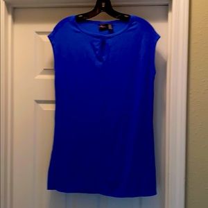 Travelers Split Neck Tunic